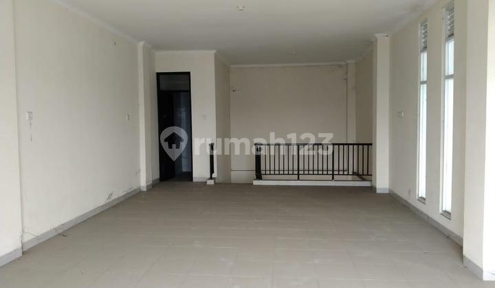 For Sale: Popular Market Shop House in Taman Cibodas 2