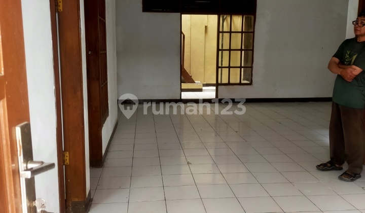 Rumah di Dalam Kota Sayam Ramdan..Srimahi 2