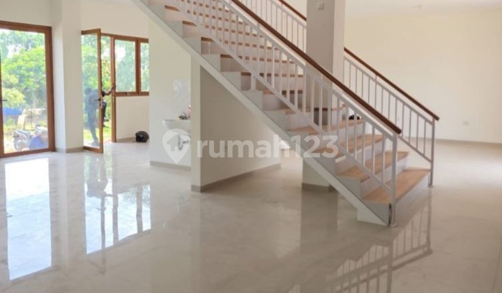 Nice Spacious Shop House Suitable for Business in Jatinangor