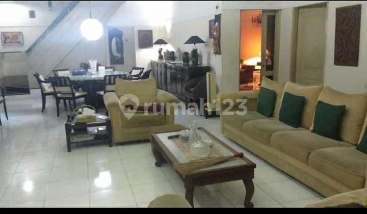 Rumah Bagus 2 Lantai Buah Batu