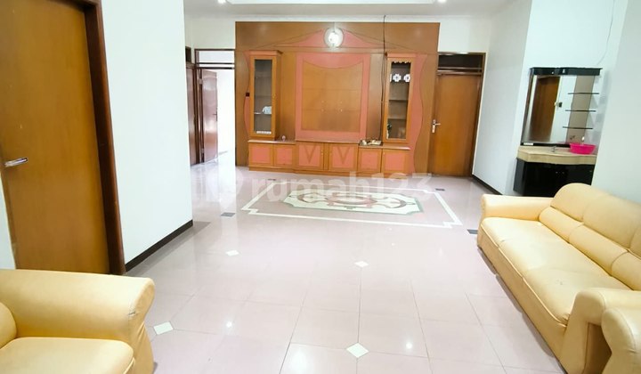 2-Storey Semi-Furnished Ready-to-Occupy House in Batununggal