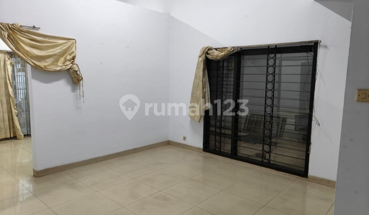 Ready-to-Occupy 2-Story House in Malabar 2