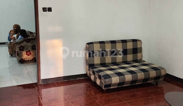 House Plus 7 Rooms for Rent Turangga 2