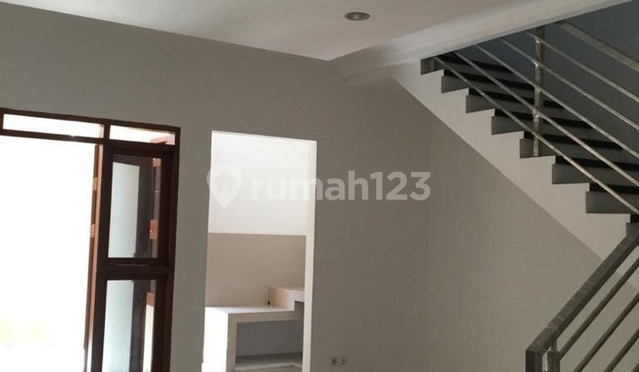Rumah Siap Huni 2 Lantai Bkr Lodaya 2