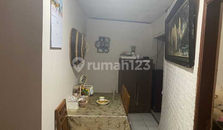 Minimalist House in the City Center of Buah Batu 2