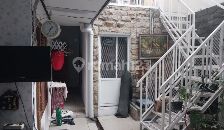 Nice 2-Story House in Turangga 2