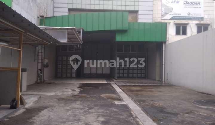 For Rent: Building or Warehouse by the Side of Pondok Bambu Road For Rent: Building or Warehouse by the Side of Pondok Bambu Road
