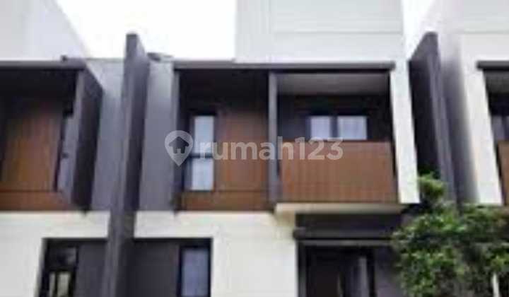 For Rent: Ready-to-Occupy House in Summarecon Crown Gading