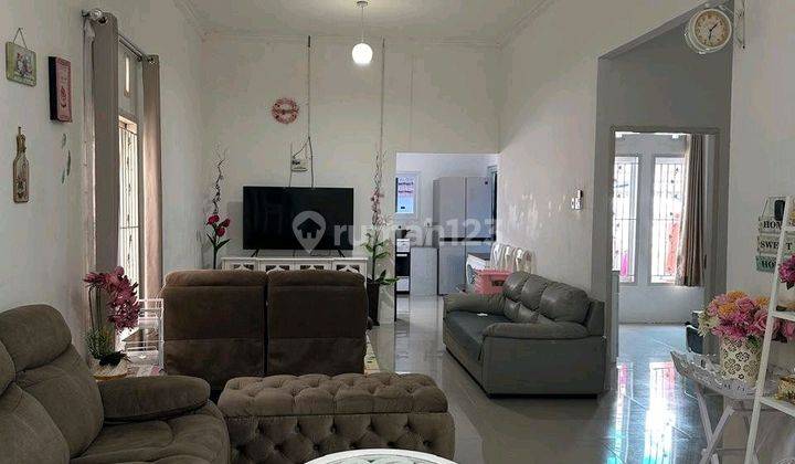 Dijual Rumah Beserta Isinya. Ada Mobil Honda City Dan Motor Pcx SHM 1