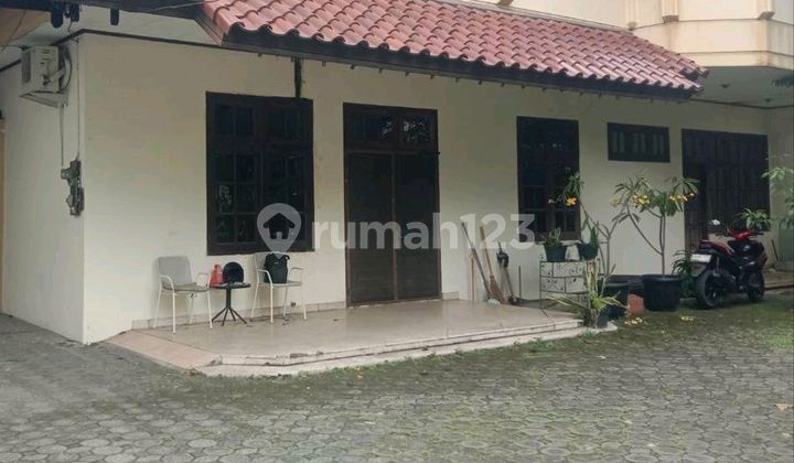 Rumah Di Kebayoran Baru Cocok Untuk Resto Dan Kantor