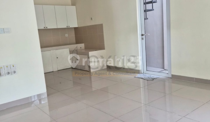 Disewakan Rumah Semi Furnished Kawasan Terbaru Symphonia Lokasi Strategis