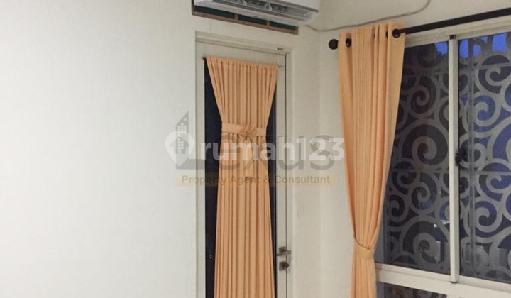 Disewakan Rumah di Kawasan Scientia,Semi Furnished Siap Huni