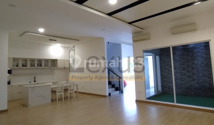 For sale: standalone house, ready to occupy in Sutera Onyx, Alam Sutera. For sale: standalone house, ready to occupy in Sutera Onyx, Alam Sutera.