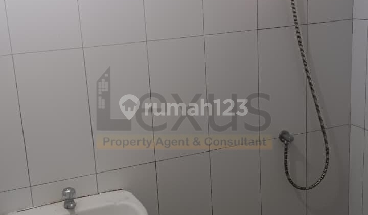 Disewakan Rumah 2 Lantai Siap Huni Napoli Village Sektor 7B Gading Serpong 2