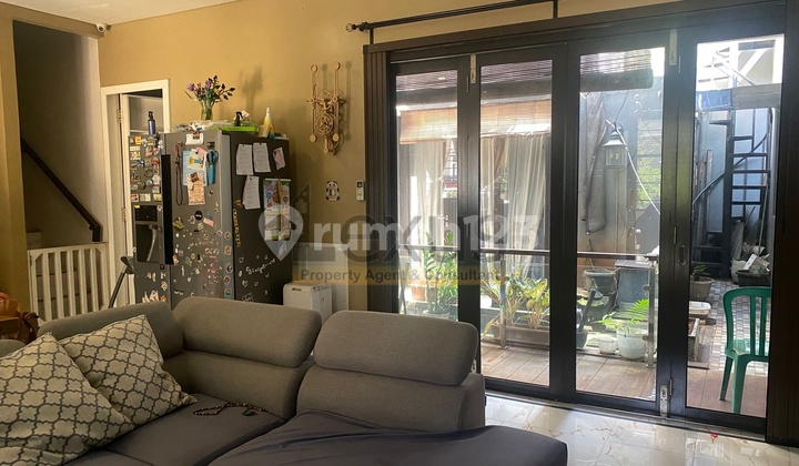 Dijual Murah Rumah 2 Kavling sudah jadi 1 rumah Semi Furnished di Bale Perigi,Bintaro Dijual Murah Rumah 2 Kavling sudah jadi 1 rumah Semi Furnished di Bale Perigi,Bintaro