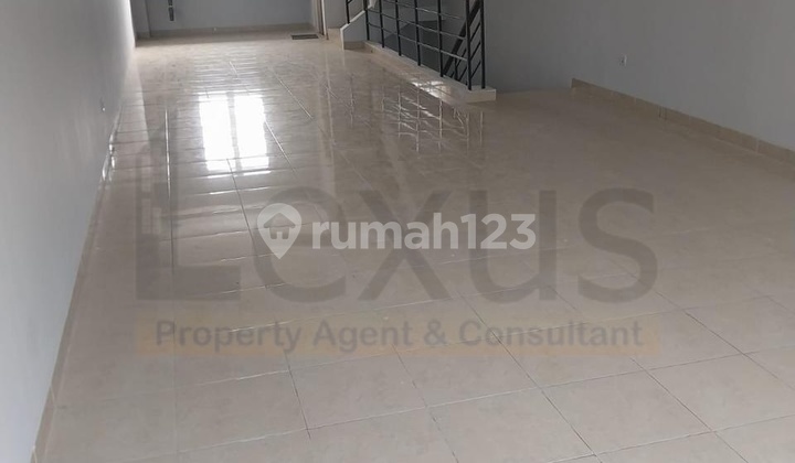 Disewakan Ruko Hadap Jalan Raya, Gading Serpong