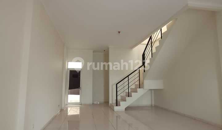 Disewakan Ruko Rapih Siap Huni Cocok untuk Kantor di Jalur Sutera, Alam Sutera Disewakan Ruko Rapih Siap Huni Cocok untuk Kantor di Jalur Sutera, Alam Sutera