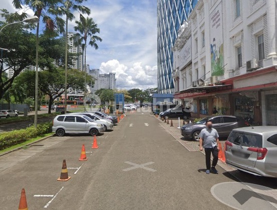 For Rent 3-story shop house, Facing Gading Serpong Boulevard Street Tangerang