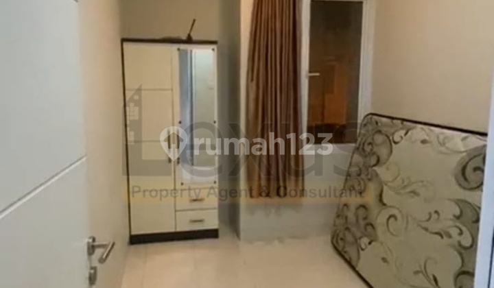 Disewakan Rumah Arcadia Village Semi Furnished,Lokasi Strategis