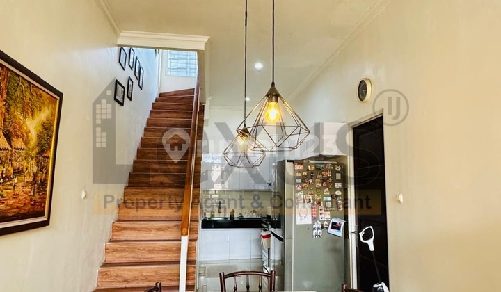 Quick sale house in Graha Raya Bintaro. 1