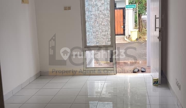 Disewakan Rumah 2 Lantai Siap Huni Napoli Village Sektor 7B Gading Serpong Disewakan Rumah 2 Lantai Siap Huni Napoli Village Sektor 7B Gading Serpong