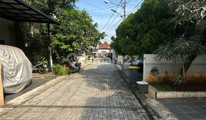 Dijual Rumah Nempel Andara 2