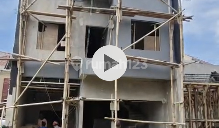 3-Story Boarding House Near UI Depok 1