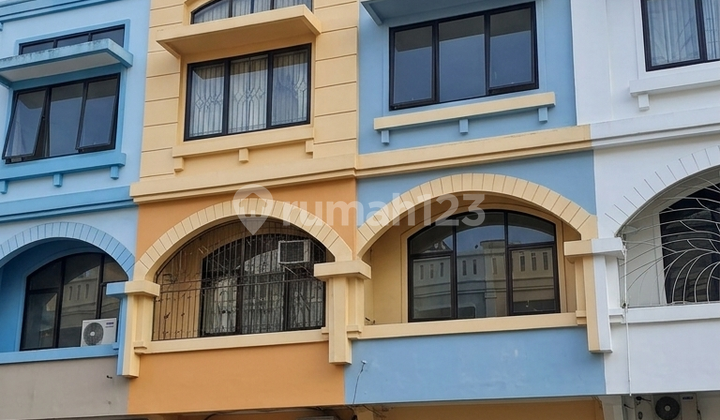 3-Storey Shophouse Panji Makmur Panjang Jiwo Surabaya - Rk020apd 1