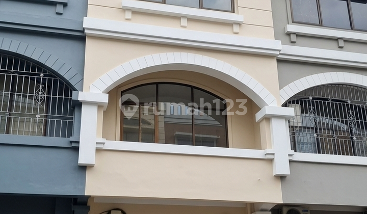 Ruko 3.5 Floor Panji Makmur Surabaya - Rk021apd 1