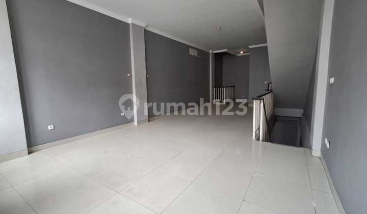 Disewakan Ruko 2,5 Lantai di Grand Galaxy Bekasi Selatan