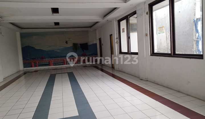 For Rent: Attached Shophouse in Rawamangun, East Jakarta