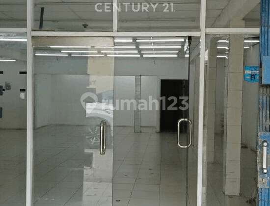 Ready-to-Use Shop House in Pondok Bambu, East Jakarta Ready-to-Use Shop House in Pondok Bambu, East Jakarta