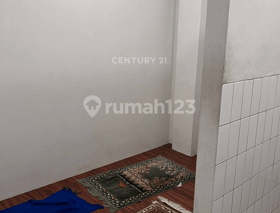 Strategically Located Shop House Suitable for Business in Kalimalang, Bekasi Strategically Located Shop House Suitable for Business in Kalimalang, Bekasi