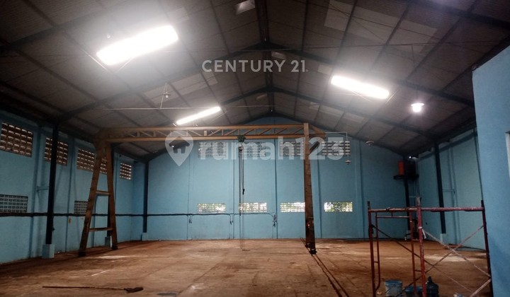 Quick Sale: Large 825 M2 Warehouse in South Tambun, Bekasi