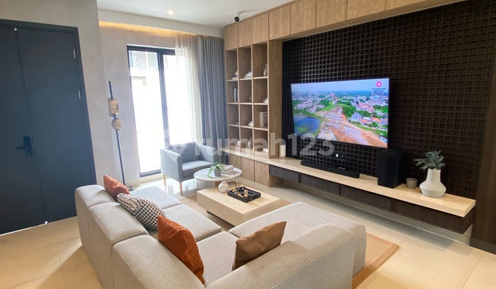 8x15m House at Paramount Petals. Toll Access