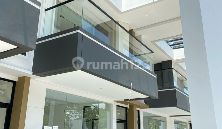 Ruko Hadap Jalan Boulevard Il Lago Gading Serpong Ruko Hadap Jalan Boulevard Il Lago Gading Serpong