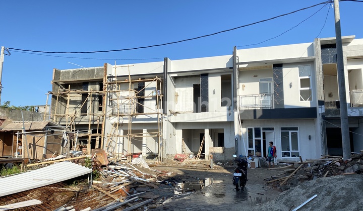 Rumah Di Jaksel Hoek Tanah Besar Deket Ke Halte Busway Rumah Di Jaksel Hoek Tanah Besar Deket Ke Halte Busway