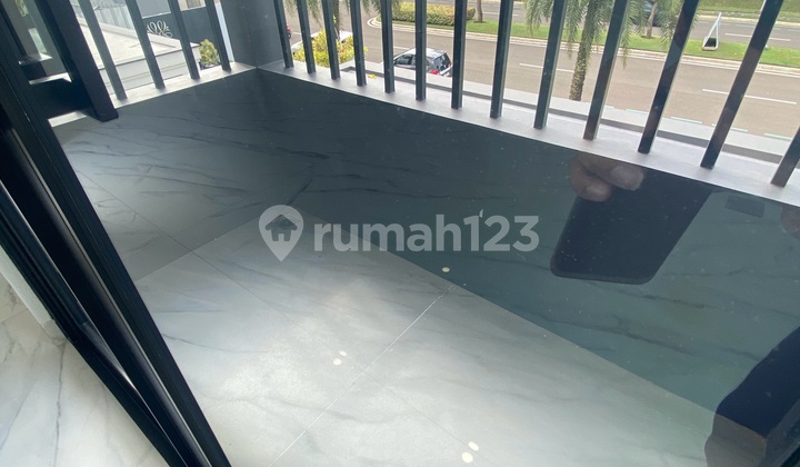Rumah 2 Lantai Dikawasan Gading Serpong Dekat Mall Summarecon Serpong Aeon