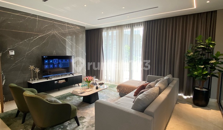 Rumah Mewah 3 Lantai Di Bsd City