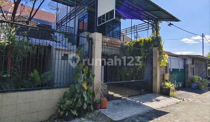 Rumah Asri Daerah Karanglo Selangkah Dari Pintu Tol Singosari