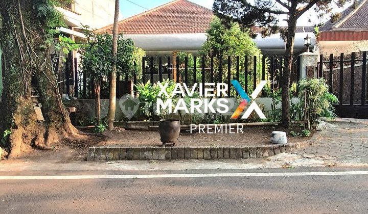 Rumah 2 Lantai Tengah Kota Daerah Gunung2 Terawat Dan Siap Huni