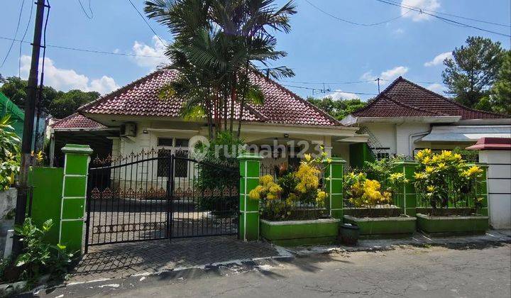 Rumah Terawat Tengah Kota Malang Daerah Gunung-gunung Klojen 1