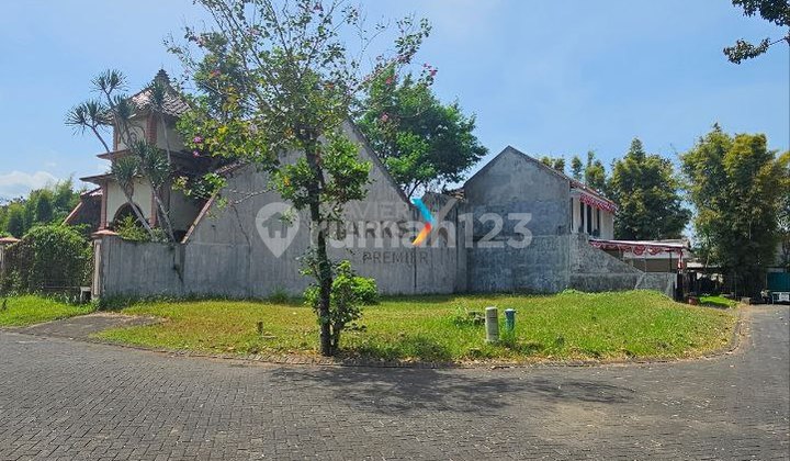 Tanah Kavling Hook Di Graha Golf, Araya Malang 2