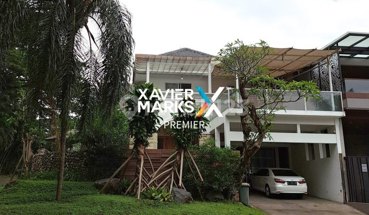 Rumah Mewah 2 Lantai Dengan Desain Interior Berkelas 2