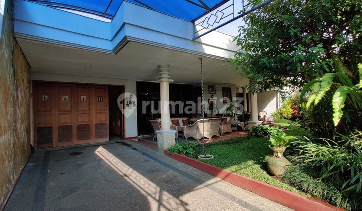 Rumah Cantik Asri Terawat Tengah Kota Malang 2