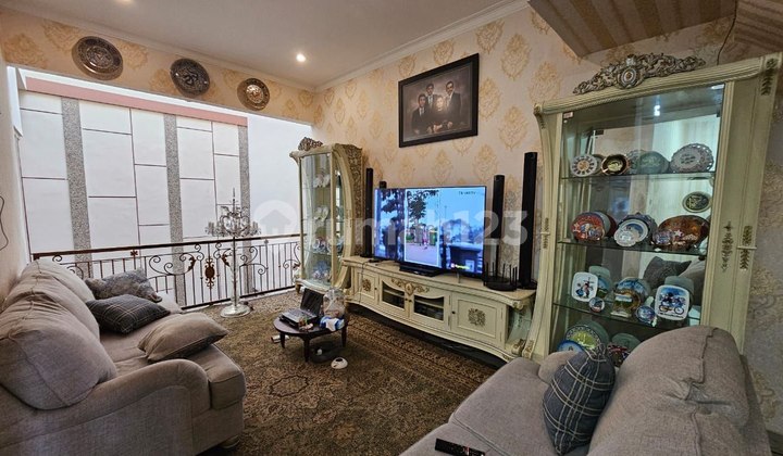 Luxury House with Furniture Bonus in Sulfat, Malang City 2