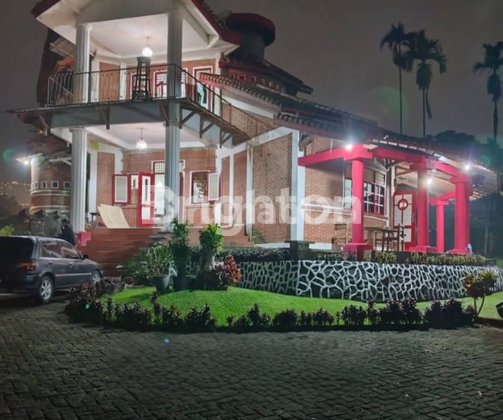 Villa Klasik Dan Nyaman Di Tiga Urung Cipari Cisarua