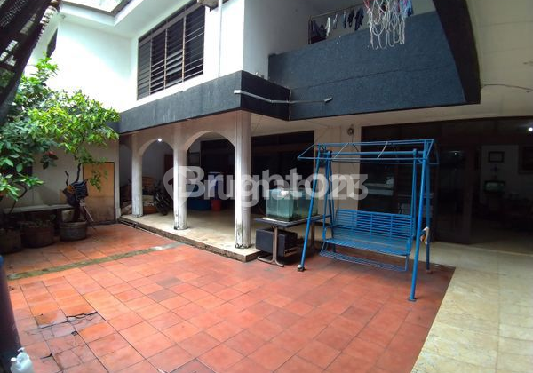 Rumah Klasik Di Kebon Sirih, Jakarta Pusat 1