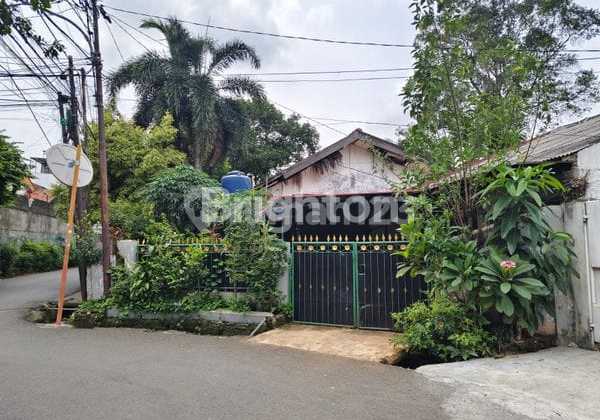 Rumah Tua, Lokasi Stategis Di Mampang Prapatan