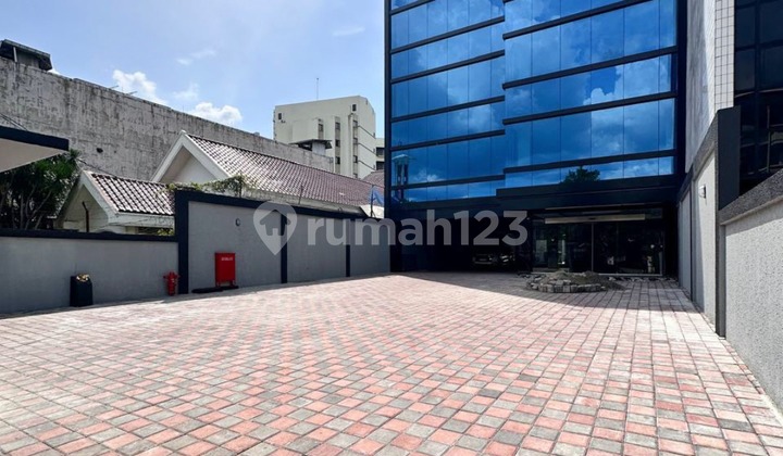 Dijual Gedung Baru Menteng – Full Fasilitas, Lantai Granit, Parkir Luas 2